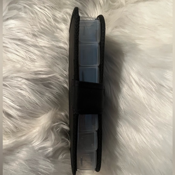 ☀️BRAND NEW☀️ Weekly medicine organizer - Picture 3 of 3